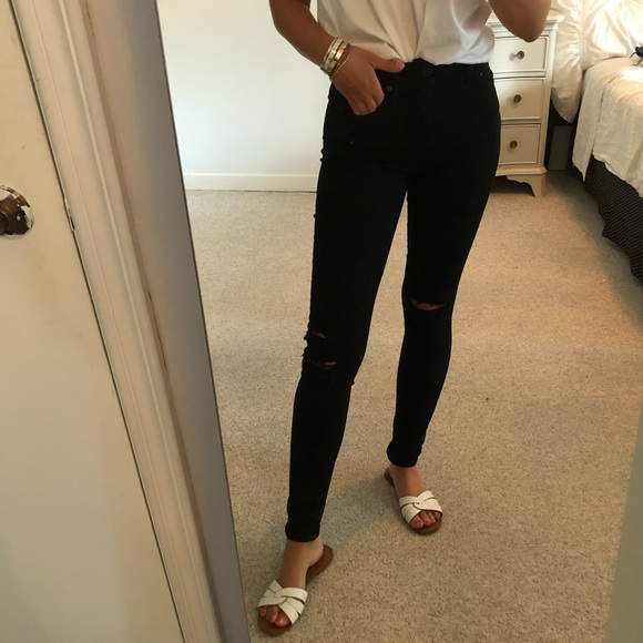 Citizens of Humanity black ripped Rocket jeans - Picture 2 of 5